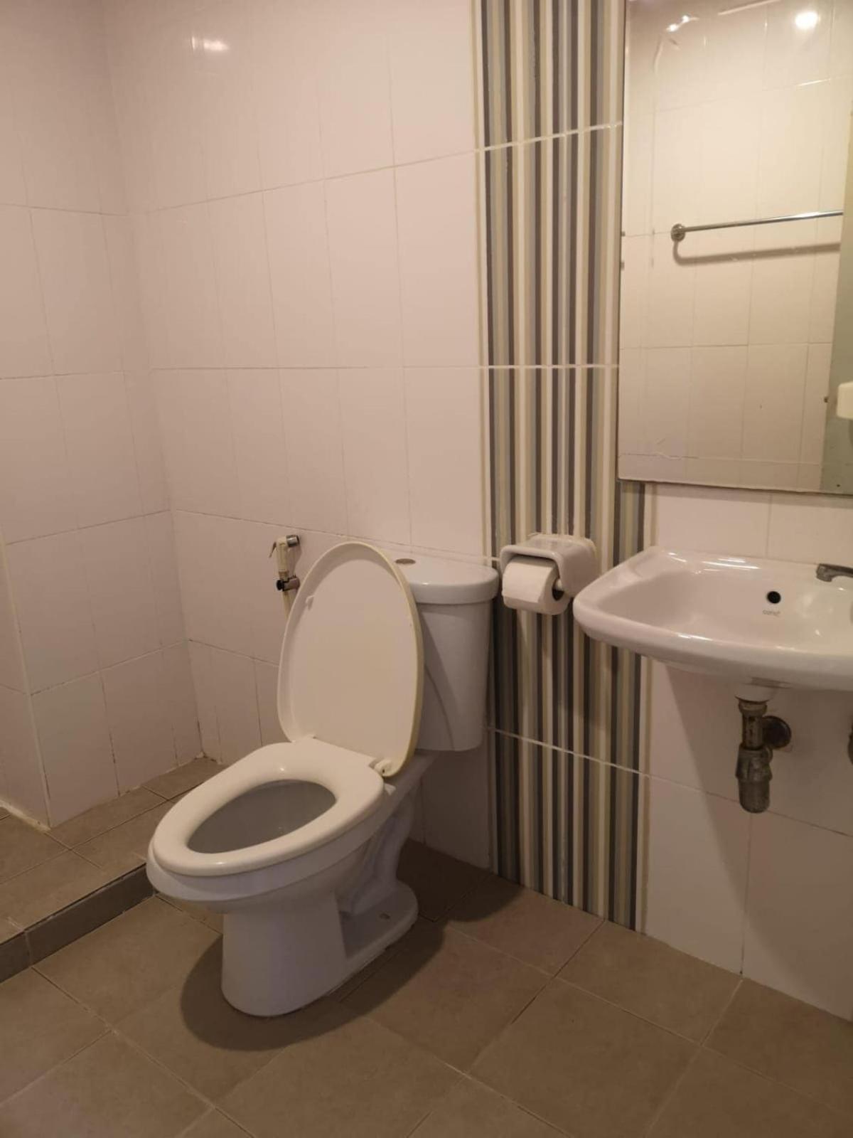 Hotel Kjs Pattaya Zewnętrze zdjęcie