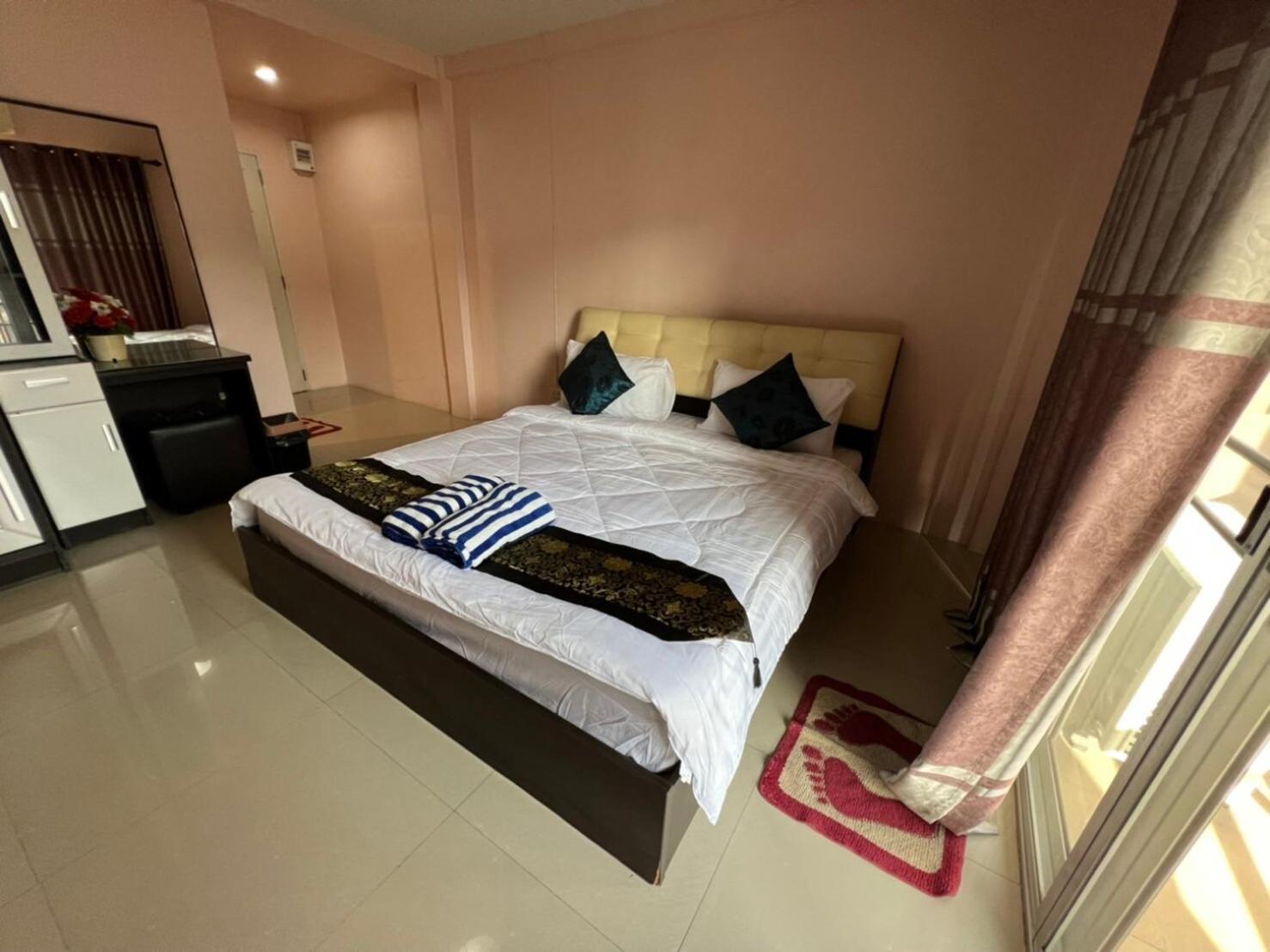 Hotel Kjs Pattaya Zewnętrze zdjęcie