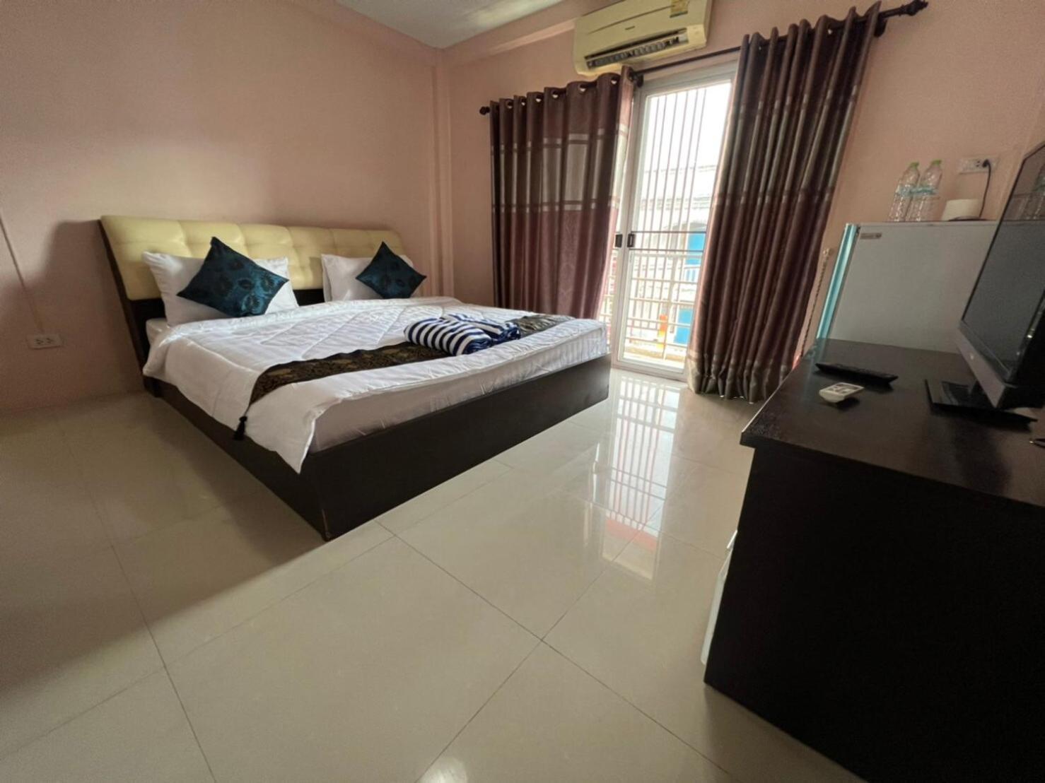 Hotel Kjs Pattaya Zewnętrze zdjęcie