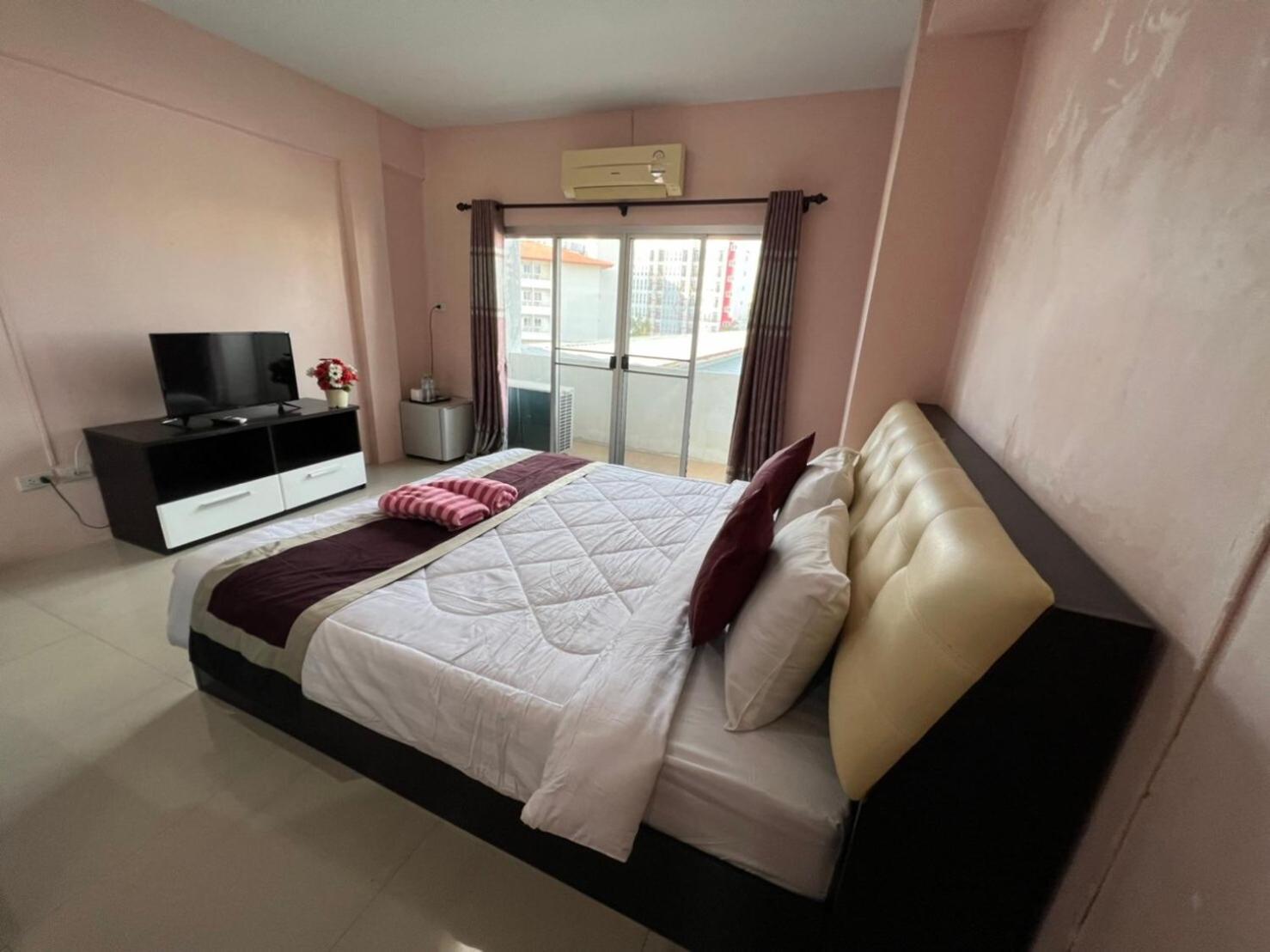 Hotel Kjs Pattaya Zewnętrze zdjęcie
