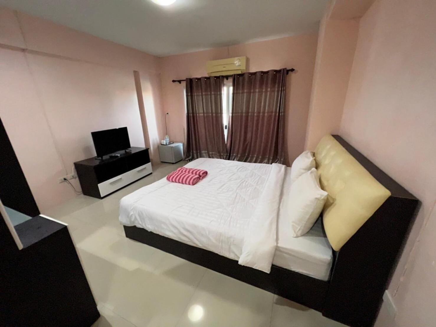 Hotel Kjs Pattaya Zewnętrze zdjęcie