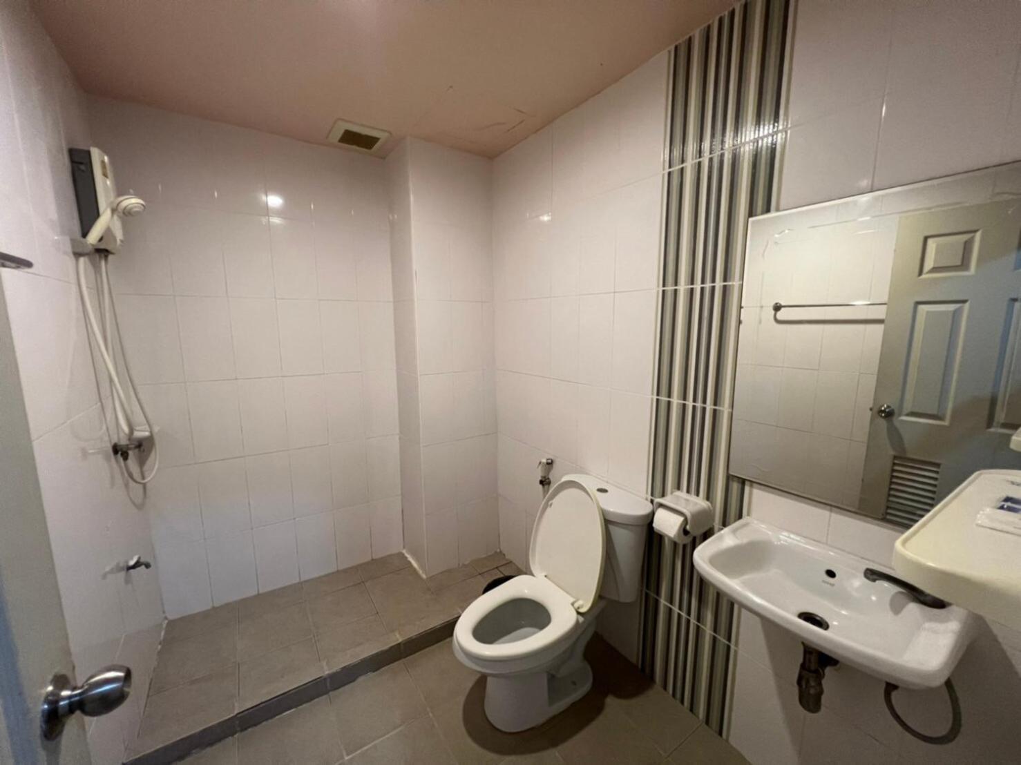 Hotel Kjs Pattaya Zewnętrze zdjęcie