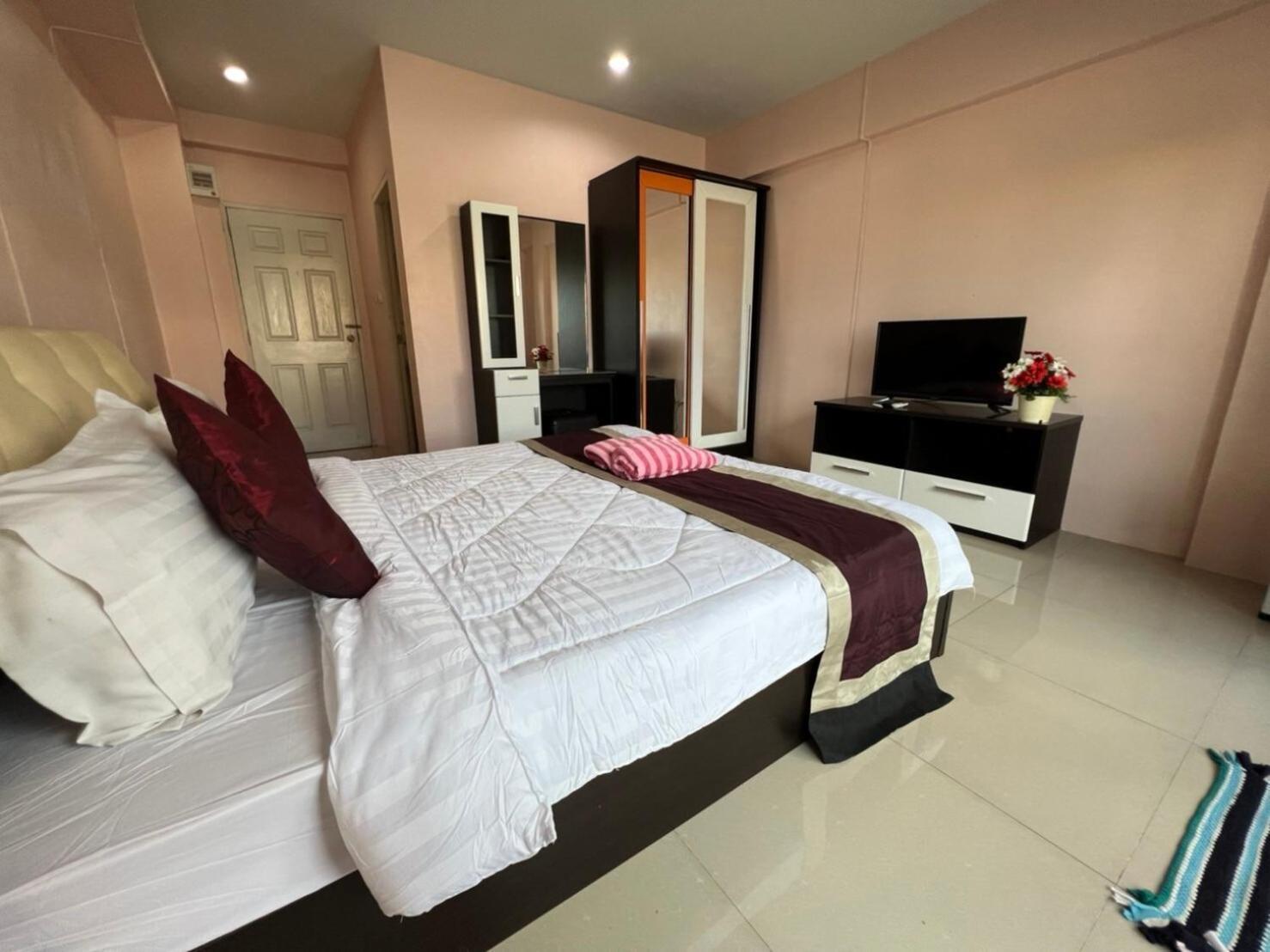 Hotel Kjs Pattaya Zewnętrze zdjęcie