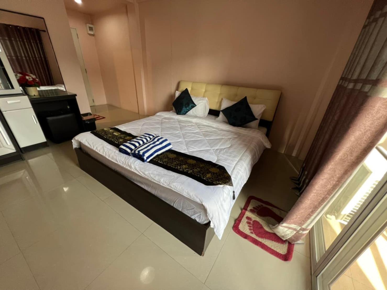 Hotel Kjs Pattaya Zewnętrze zdjęcie