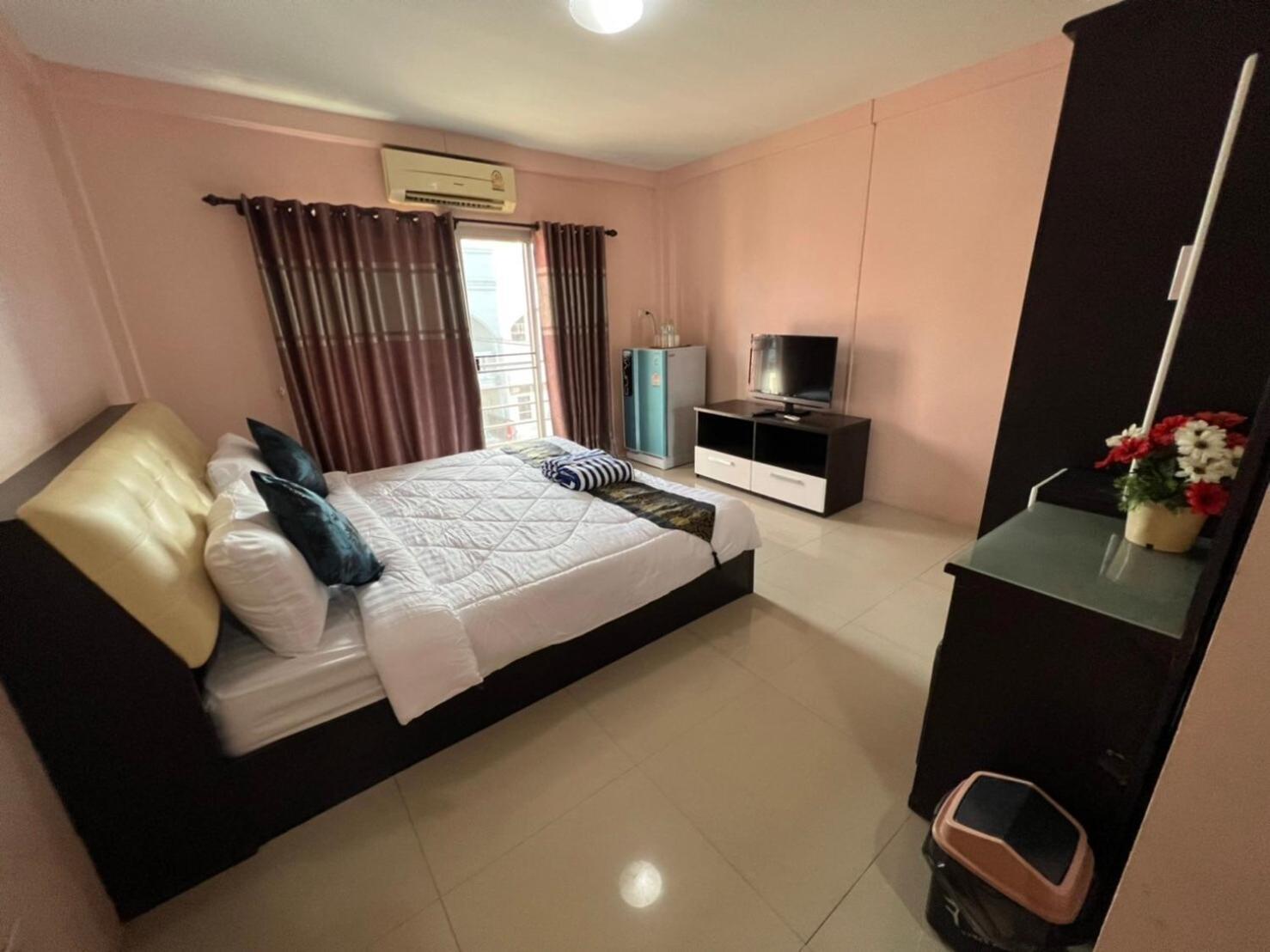 Hotel Kjs Pattaya Zewnętrze zdjęcie